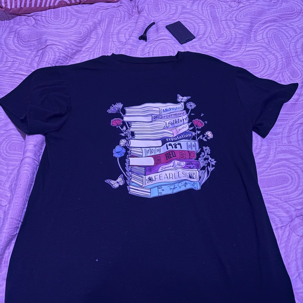 Amazon Black Graphic Tee with Book Design